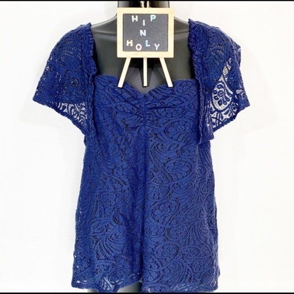 HINGE Flutter Sleeve Lace Top Navy Size Small NWOT - Picture 2 of 10